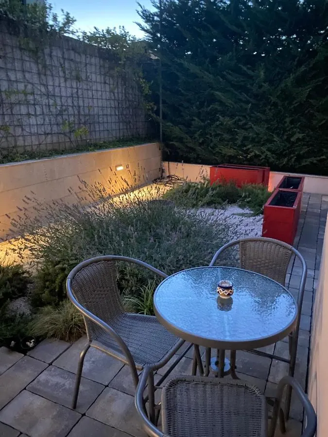 Polaris Apartment Pula 0*,
